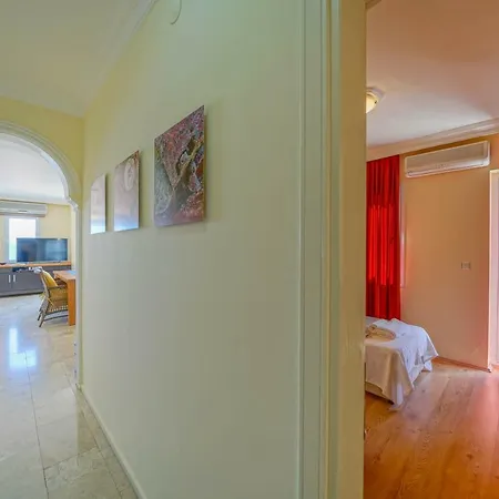 Picus Apartman *